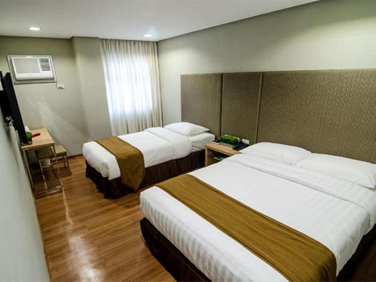 Madison Hotel Phl Iloilo City Eksteriør billede
