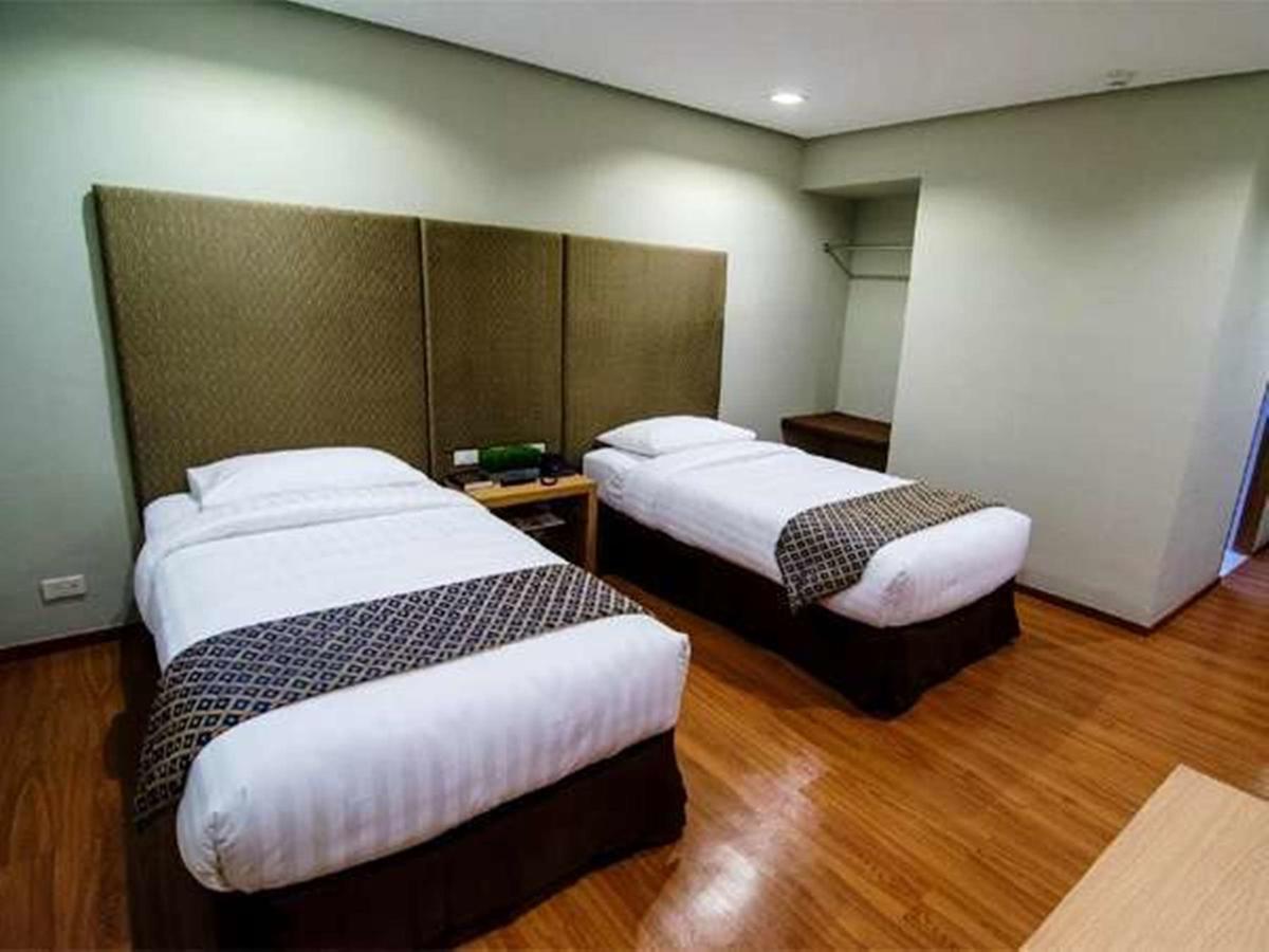 Madison Hotel Phl Iloilo City Eksteriør billede