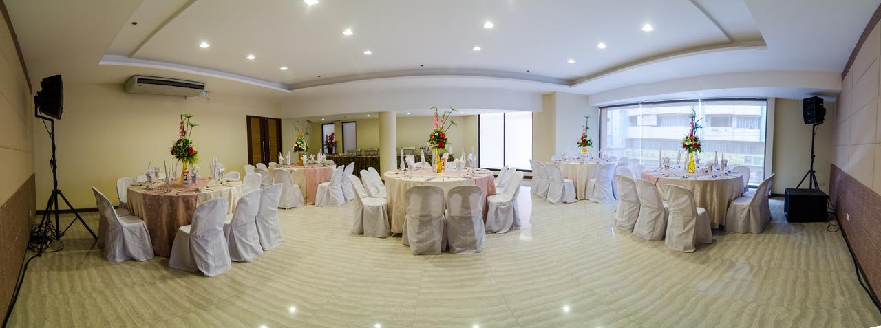 Madison Hotel Phl Iloilo City Eksteriør billede