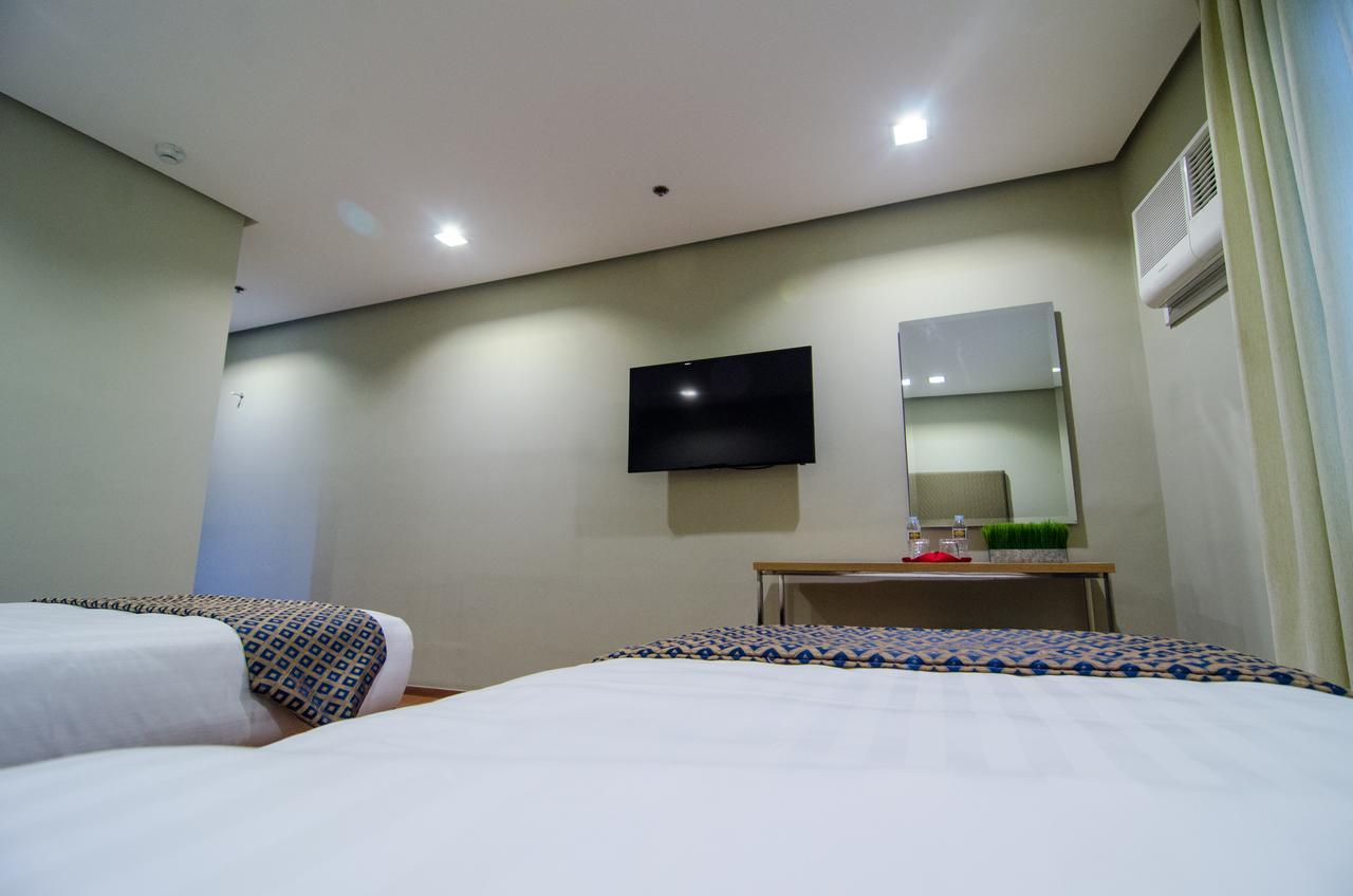 Madison Hotel Phl Iloilo City Eksteriør billede