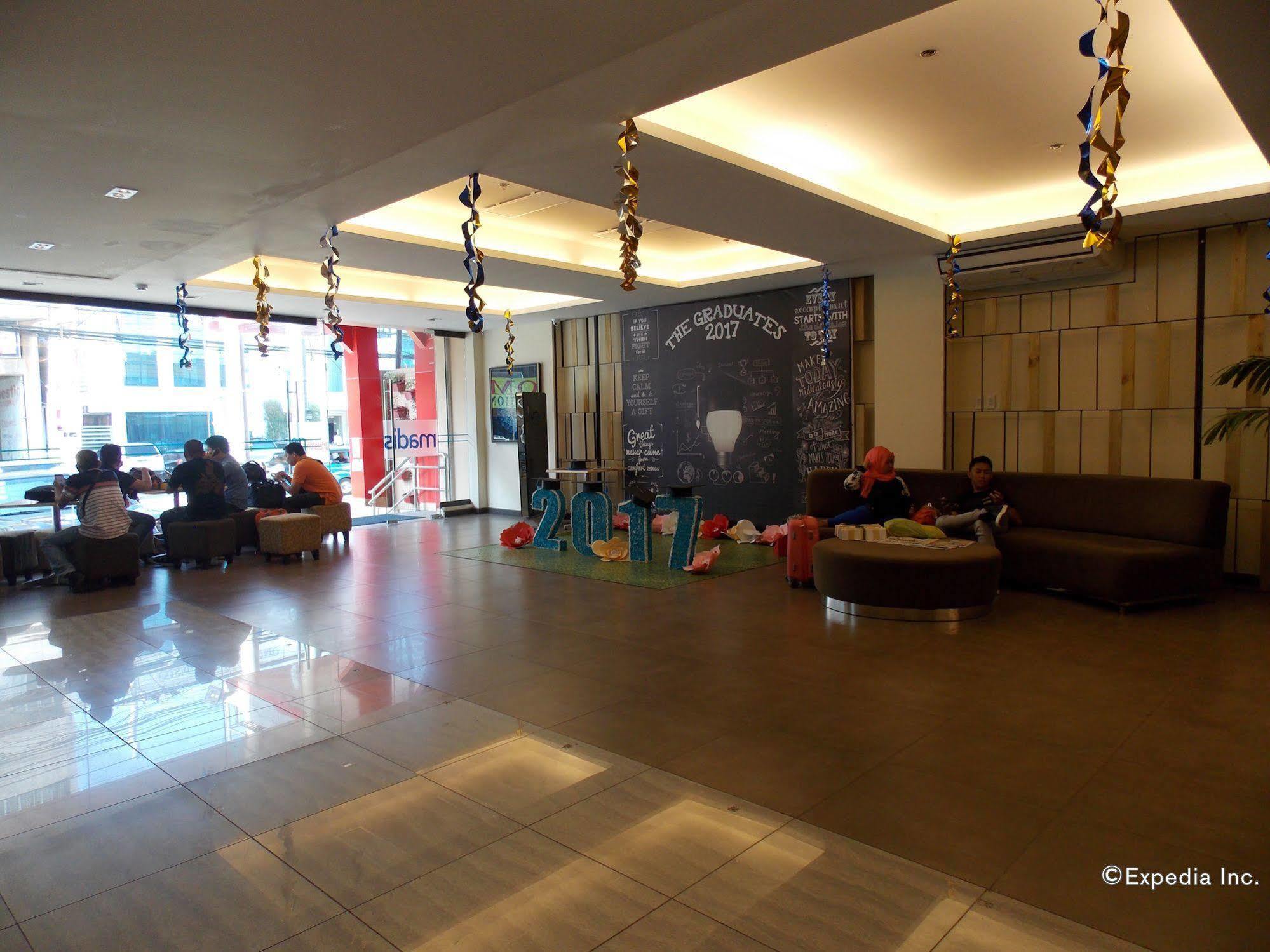 Madison Hotel Phl Iloilo City Eksteriør billede